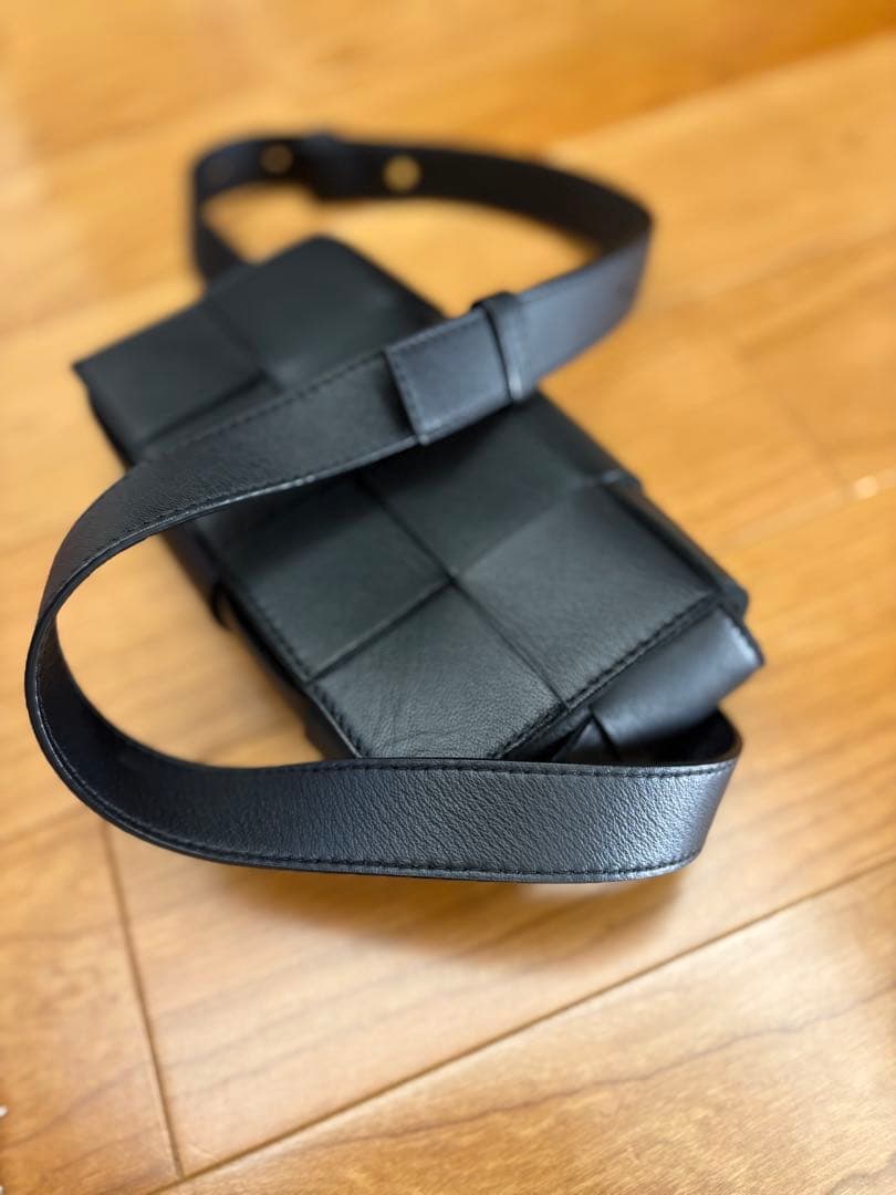 BOTTEGA VENETA ブラック ショルダーバッグ