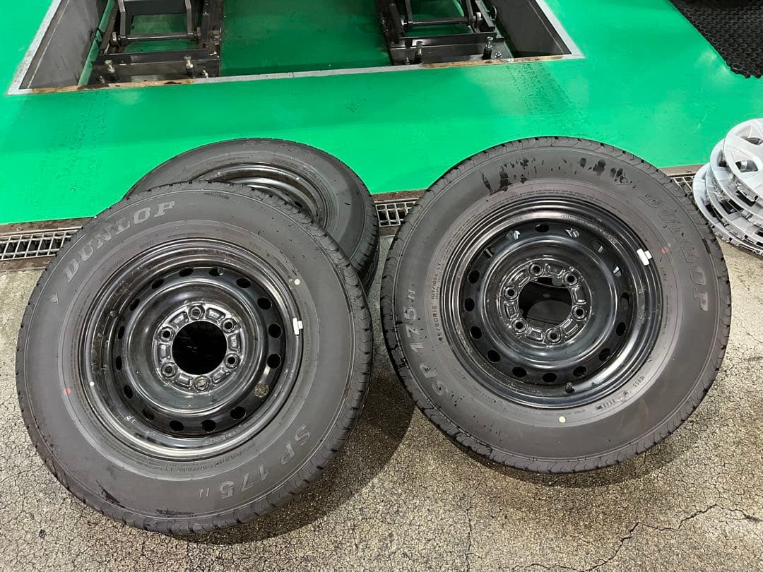 ハイエース純正ホイールタイヤセット