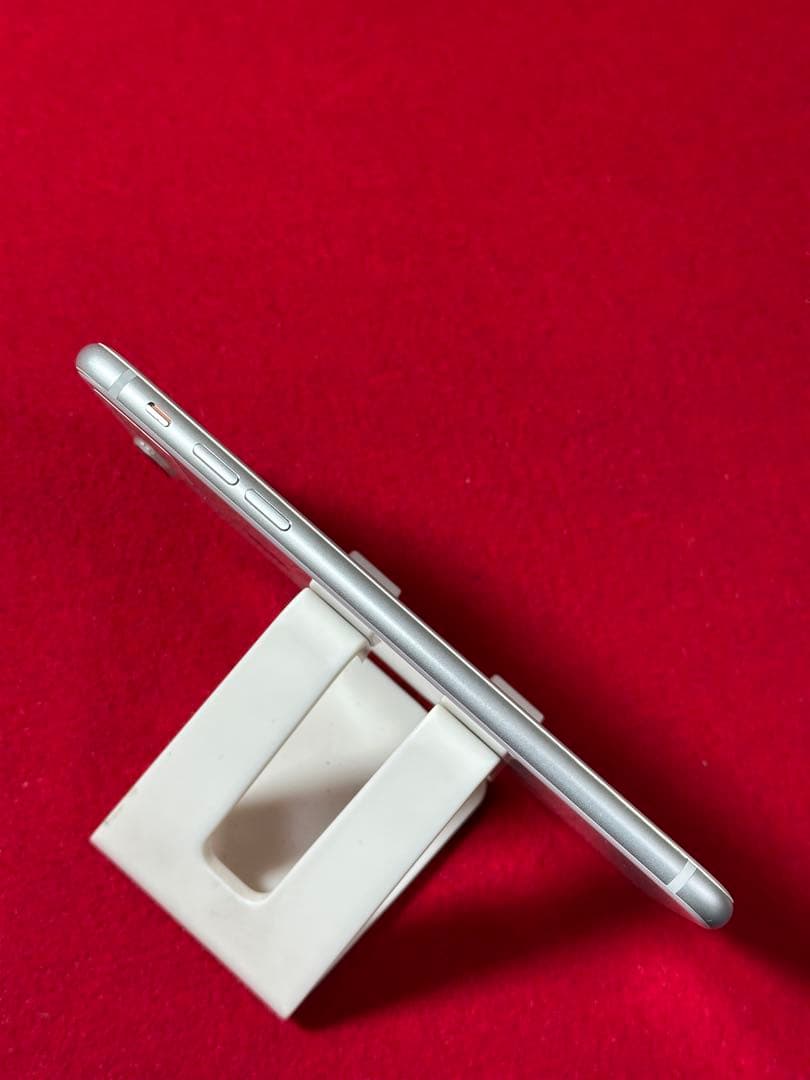 【8875】iPhone 8plusシルバー 64GB simフリー