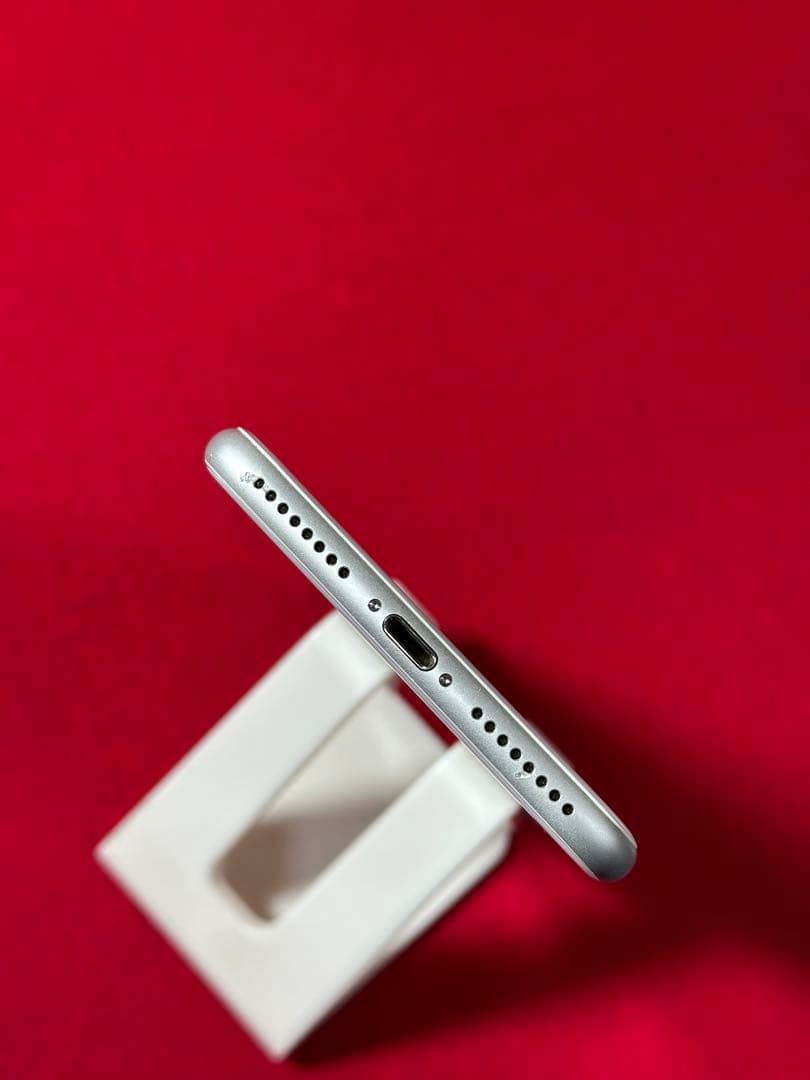 【8875】iPhone 8plusシルバー 64GB simフリー