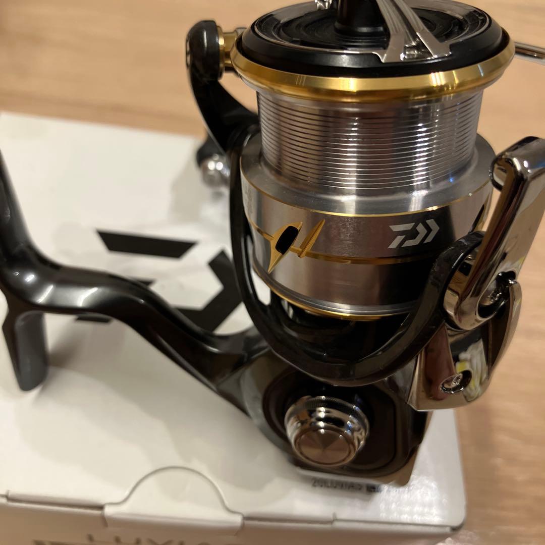DAIWA 20LUVIAS LT 2500S-DH スピニングリール