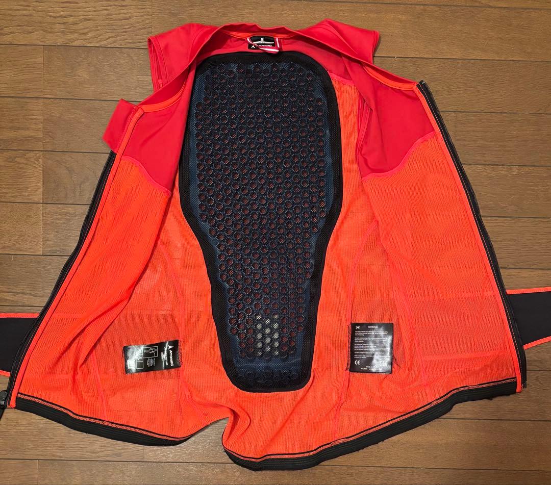 ATOMIC アトミック スキー用インナープロテクター