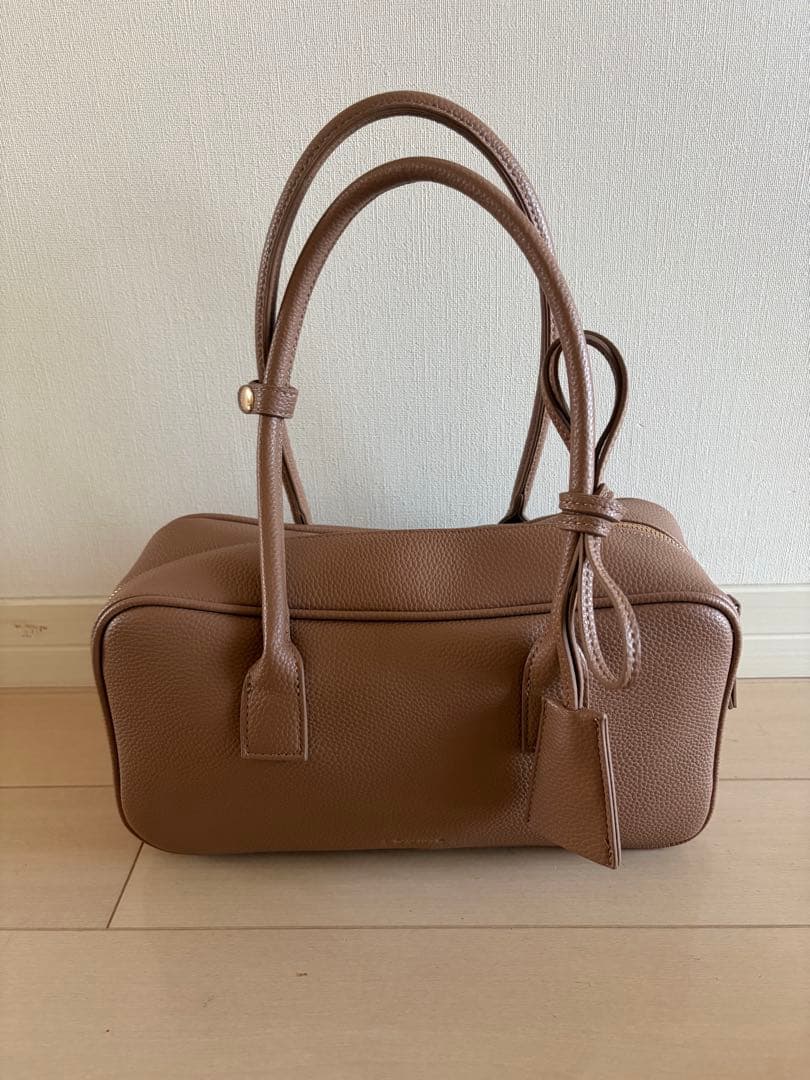 LOUNIEスクエアボストンバッグ