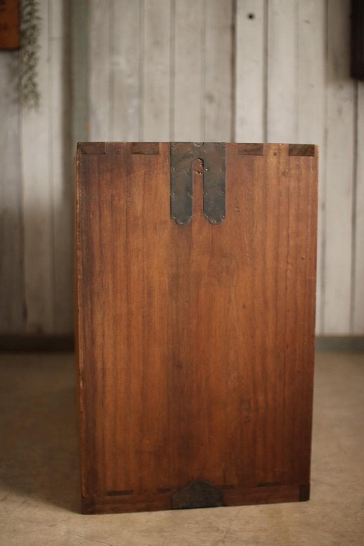 味のある木製のチェスト　引き出し3段　桐箪笥　昭和レトロ　タンス　古家具　古民家