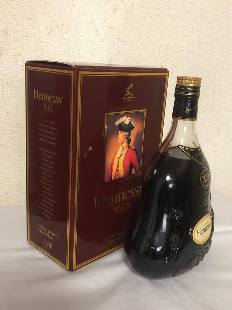 希少品　ヘネシーＸＯ　1000m l 金キャップ箱付　未開封保管品