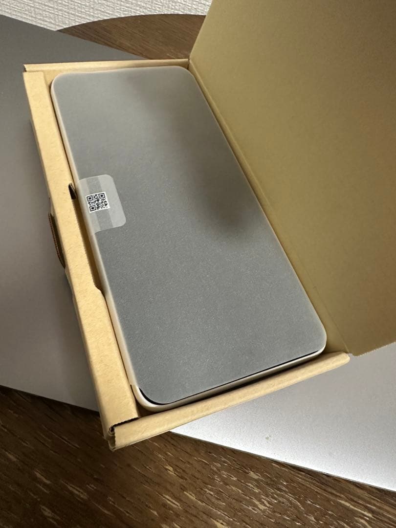 SoftBank arrows We2 ミストホワイト