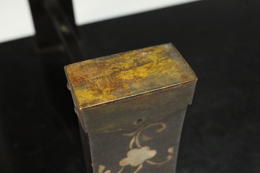 真塗り 螺鈿 草華紋 四方卓 香炉台 仏教美術(K-YC341)