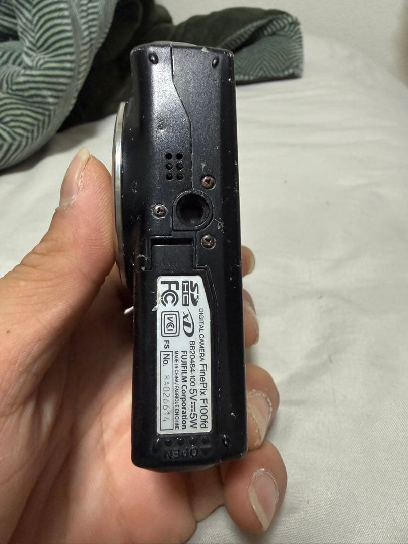 FUJIFILM FINEPIX F100fd 倍ズーム デジタルカメラ
