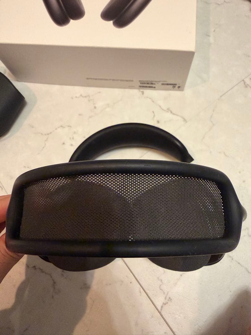 AirPods Max ブラック 動作確認済み 美品　カーボンケース付き