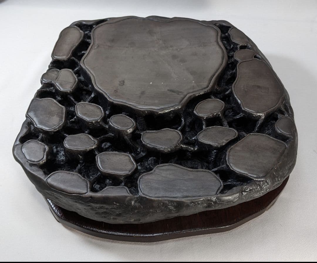 中国端渓硯　超特大硯　石紋　石斑　鋒鋩（ほうぼう）　馬肝色　骨董　書道具　希少品