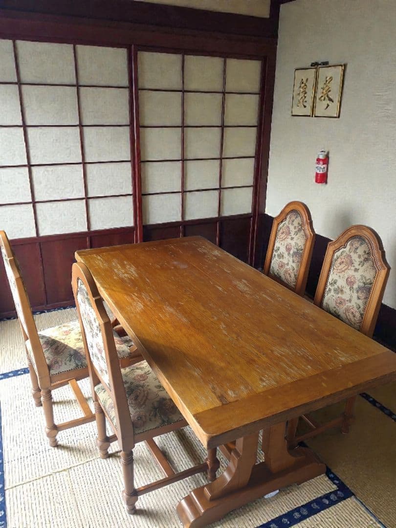 【英国アンティーク調】ダイニングチェア ゴブラン織 花柄 鋲打ち 木製　4/4