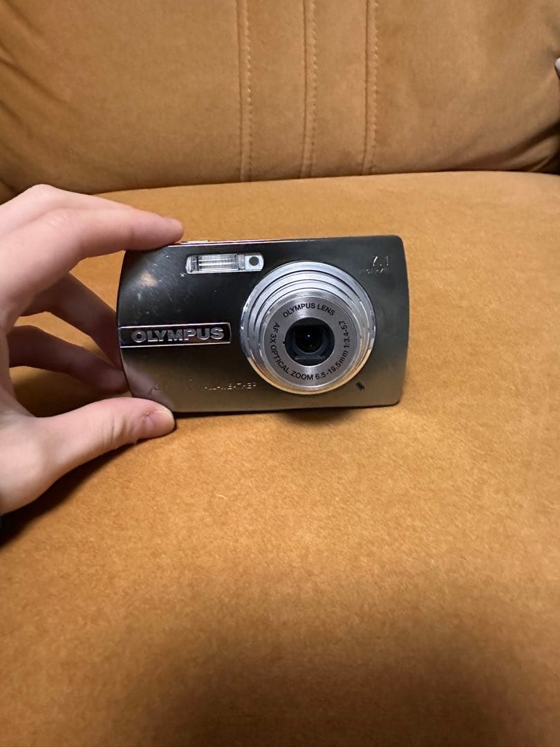 OLYMPUS μ710