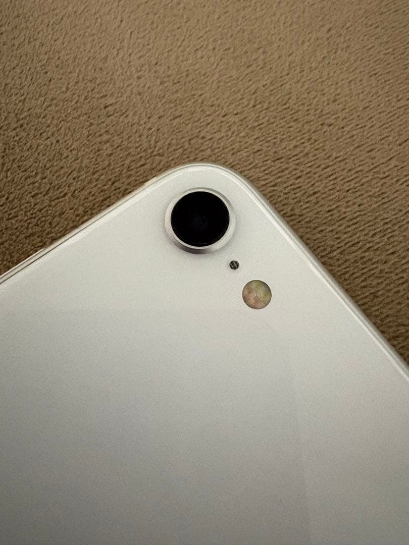 【美品】iPhone SE 第2世代 (SE2) 128GB ホワイト