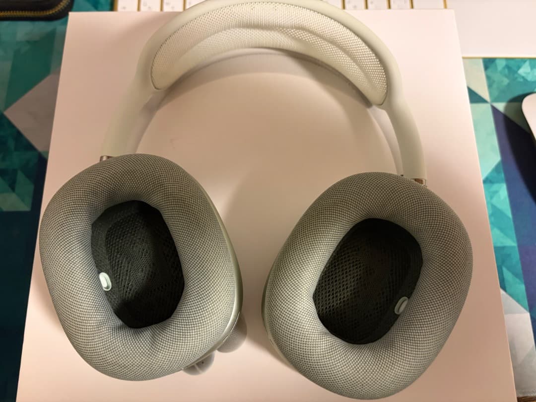 ワイヤレスヘッドホン ミントグリーン ケース付き