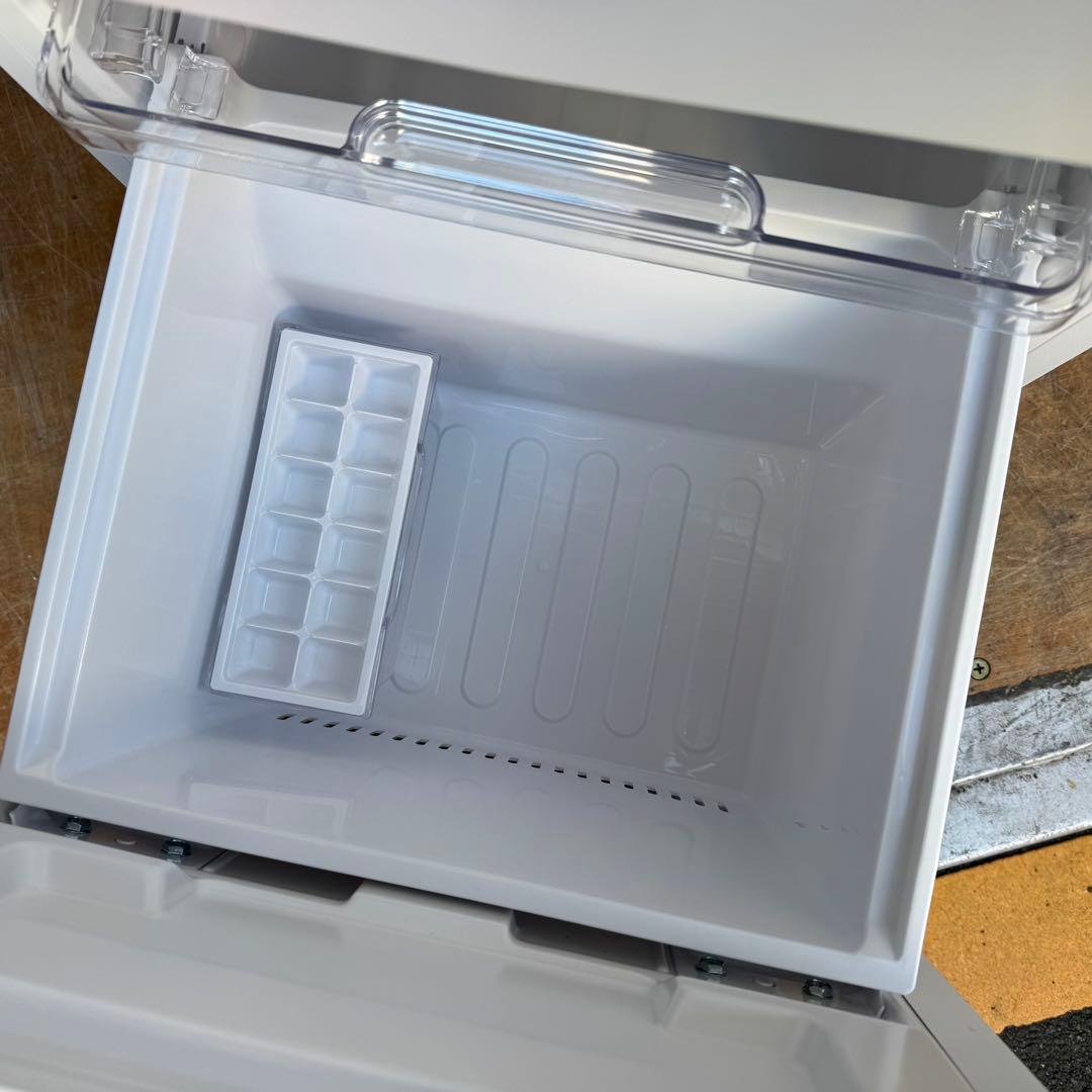 C7323★2022年製美品★シャープ　冷蔵庫　マットホワイト　右.左開き　大型