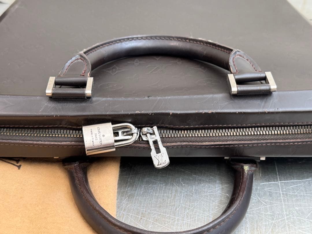 LOUIS VUITTON エルヴィン_モノグラム・グラセ_BRW