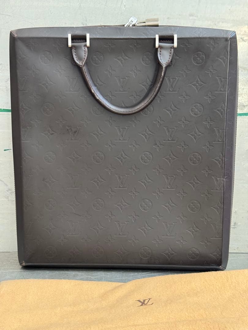 LOUIS VUITTON エルヴィン_モノグラム・グラセ_BRW