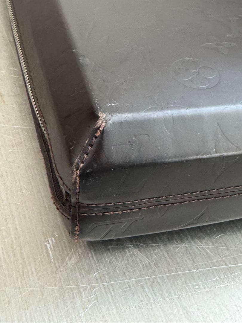 LOUIS VUITTON エルヴィン_モノグラム・グラセ_BRW