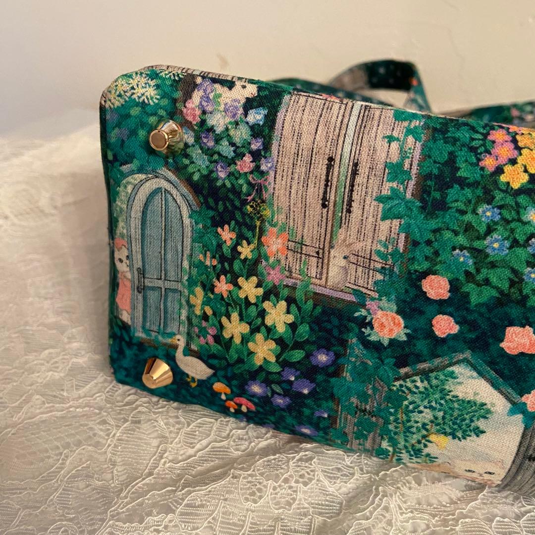 トートバッグ　A4サイズ