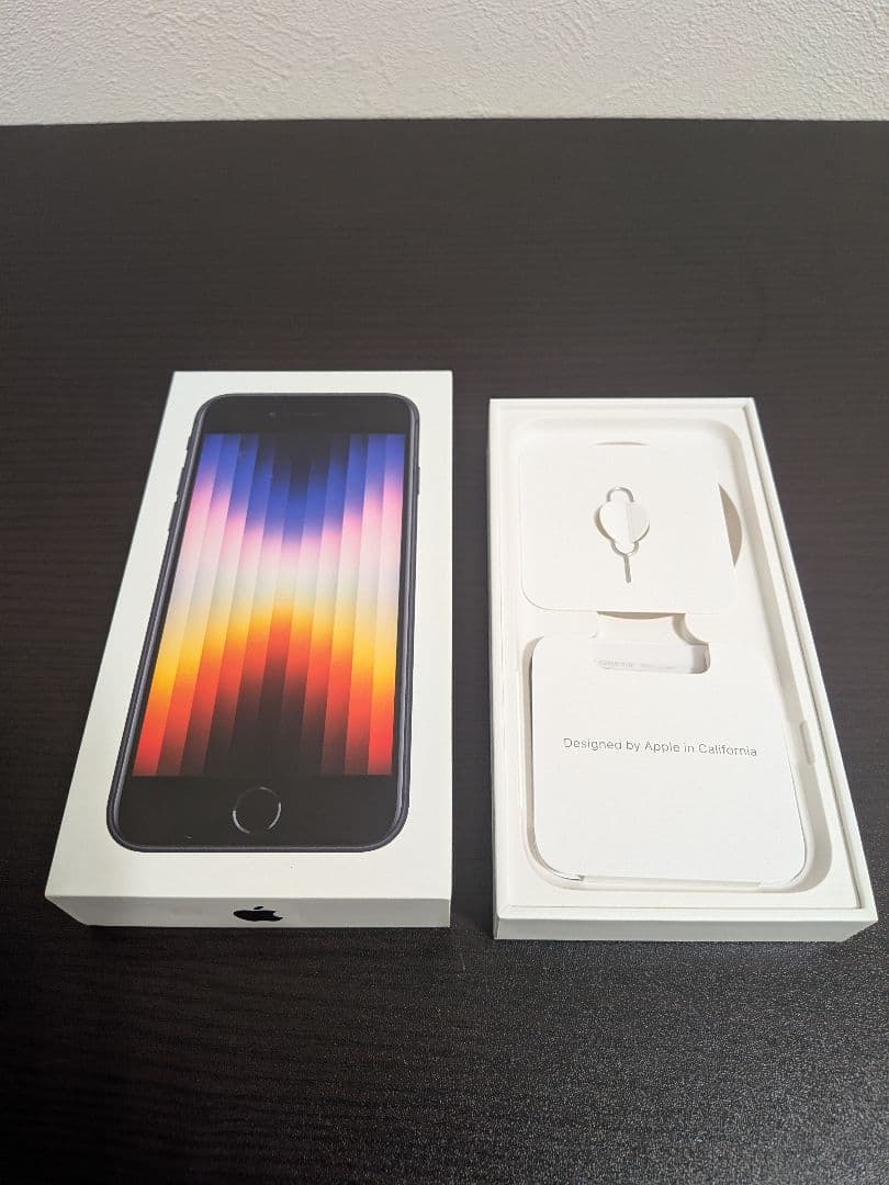 Apple iPhone SE (第3世代) ブラック　64GB