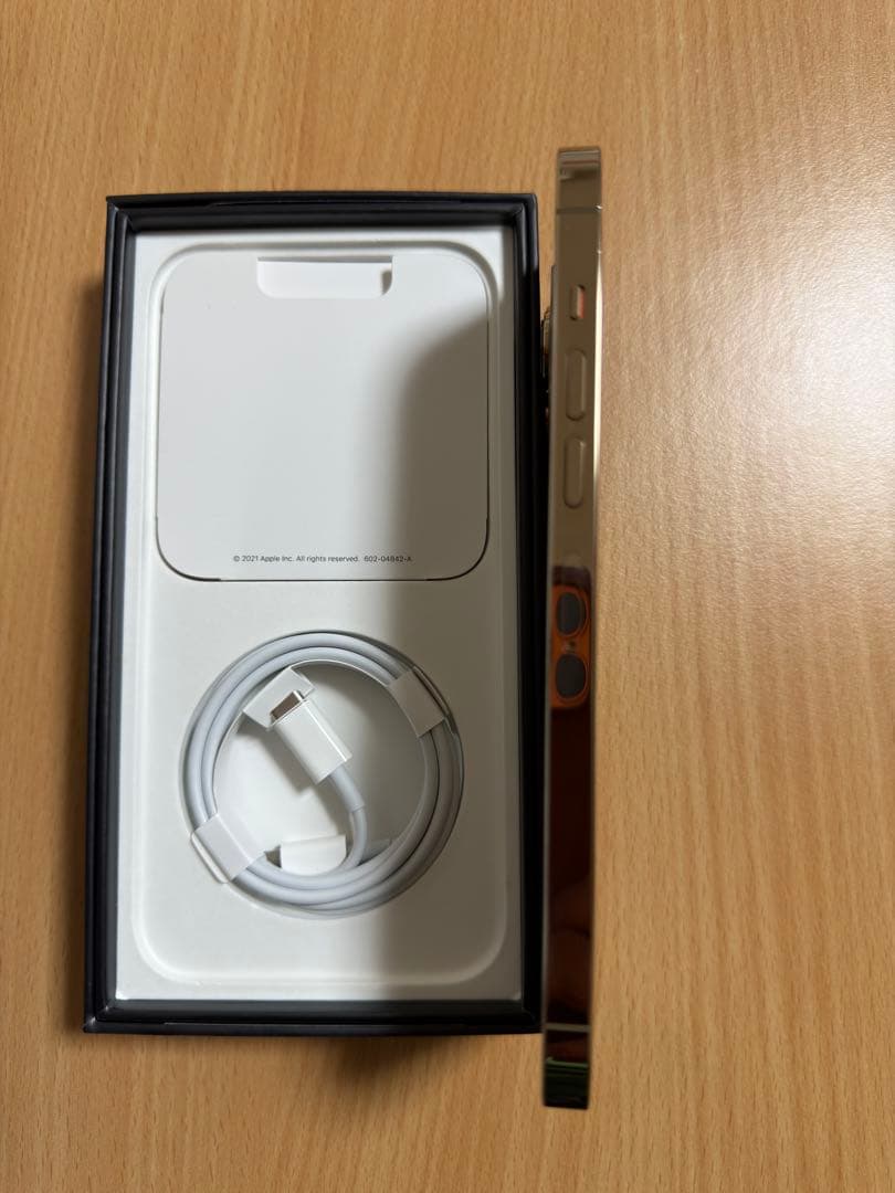 Apple iPhone 13 Pro Max ゴールド本体　256GB