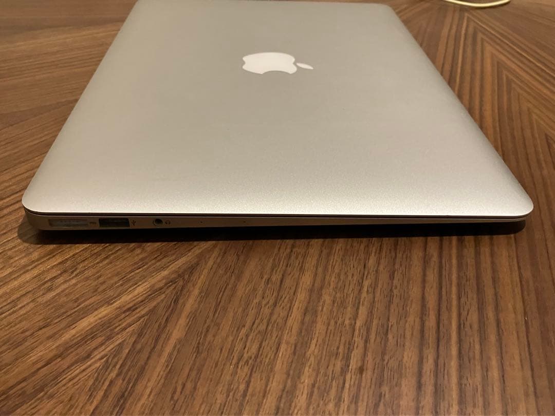 MacBook Air 2015 13インチ 8GB/250GB