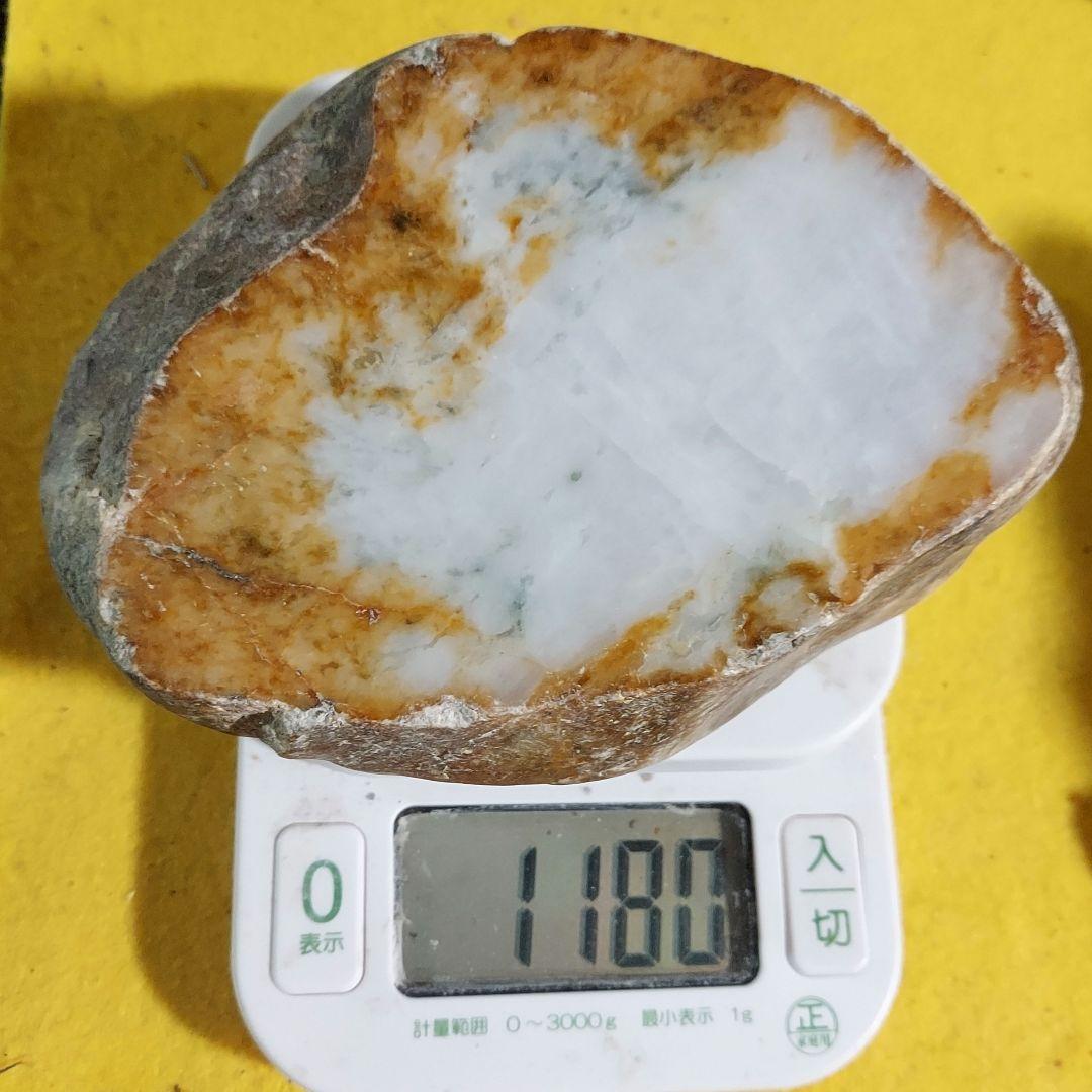 大人気のラベンダーカラー♪ 大きな本翡翠 JADEITE 原石 1面磨き 353