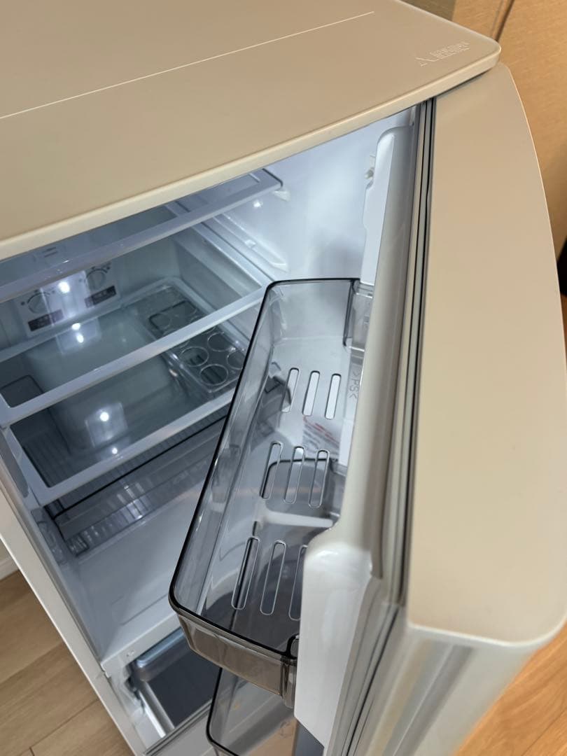 三菱冷凍冷蔵庫　２ドア　単身用　美品