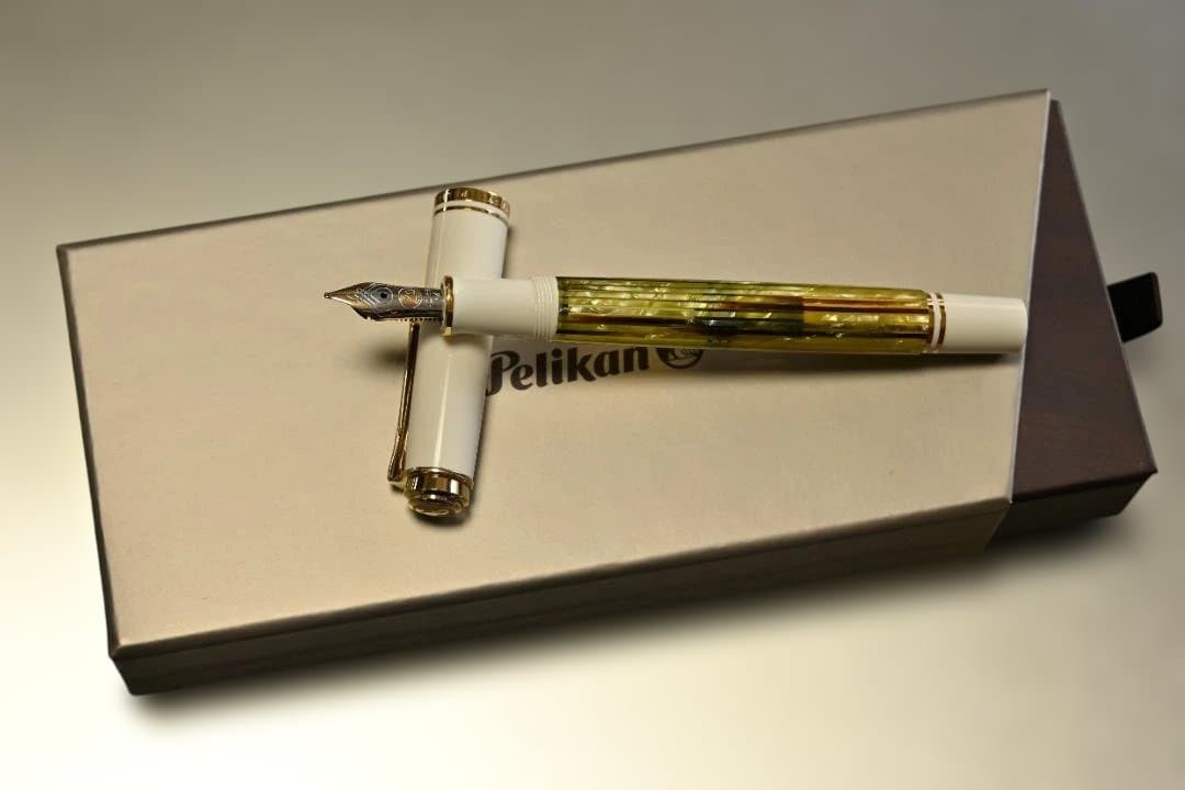 Pelikan 万年筆 スーベレーン 400　ホワイトトータス