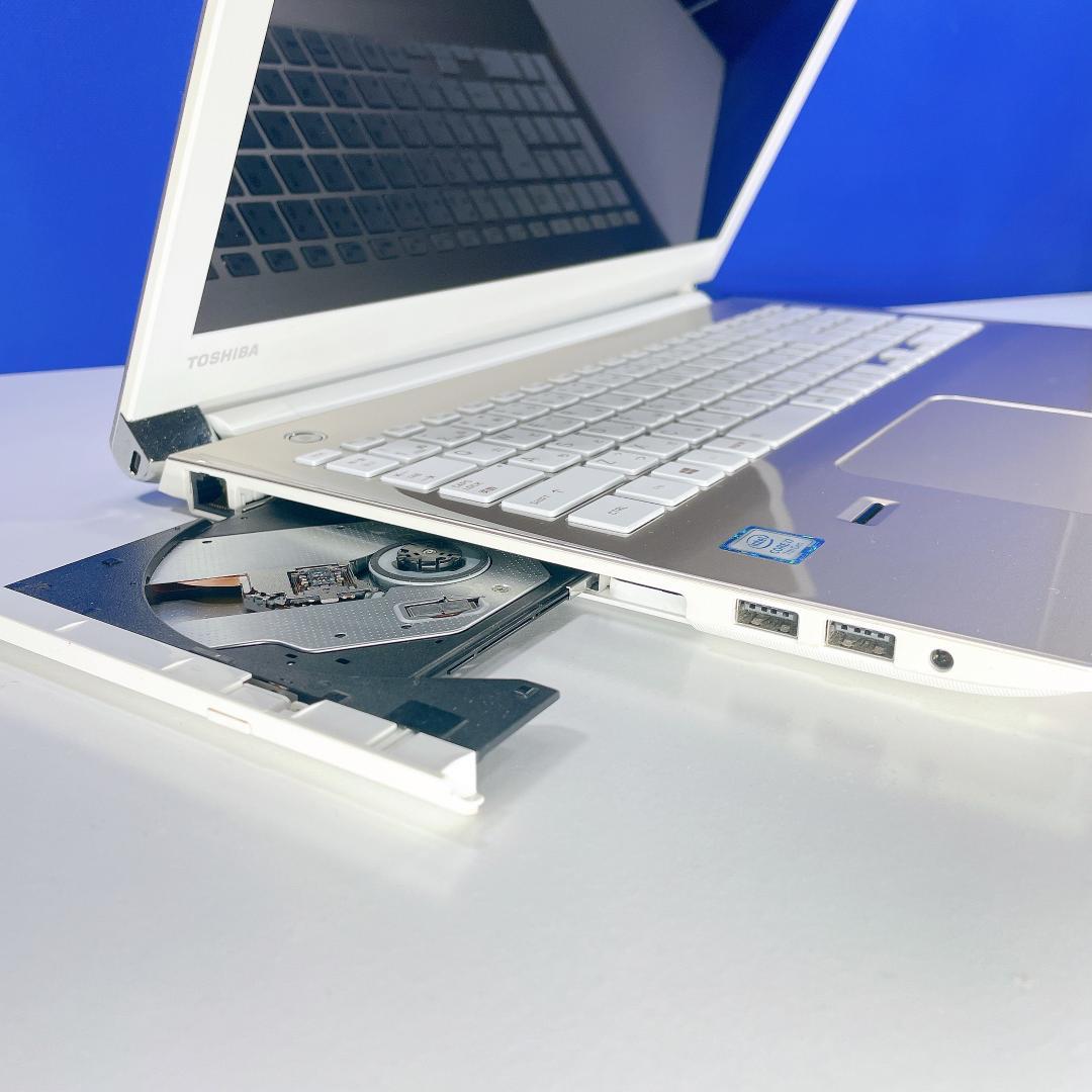 Corei7✨快速SSD✨Windows11✨ゴールド✨東芝ノートPCカメラ薄型