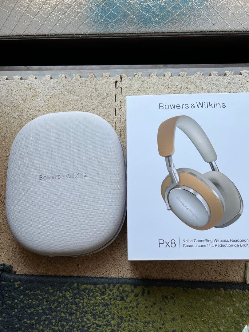 Bowers & Wilkins Px8 ワイヤレスヘッドホン　b&w