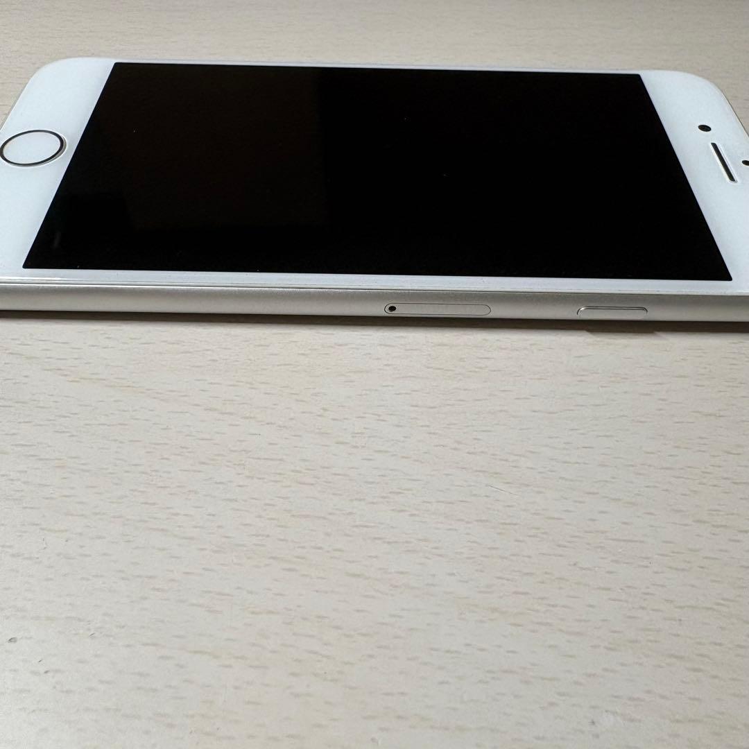 iPhone8 64GB シルバー SIMフリー