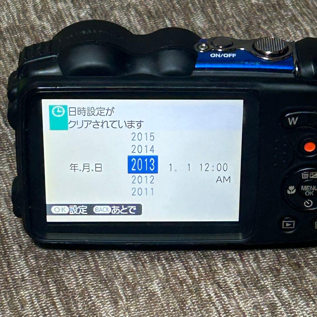 動作品　FUJIFILM FinePix XP200 ブルー コンデジ　防水防塵