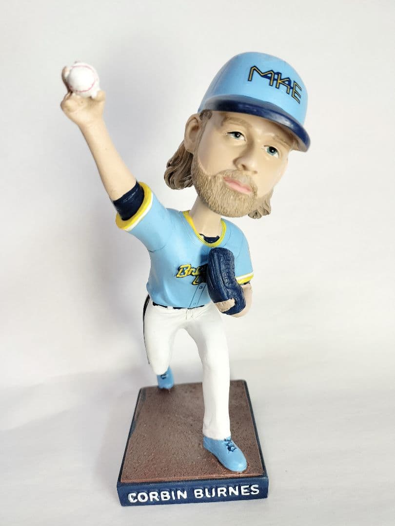 コービン・バーンズ／”シティコネクト” ボブルヘッド人形（ブルワーズ）