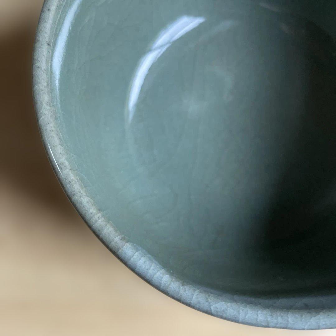 新田邦彦　老梅　古木　紅梅　抹茶碗　九谷焼　九谷彦　灰緑　モスグレイ　お正月