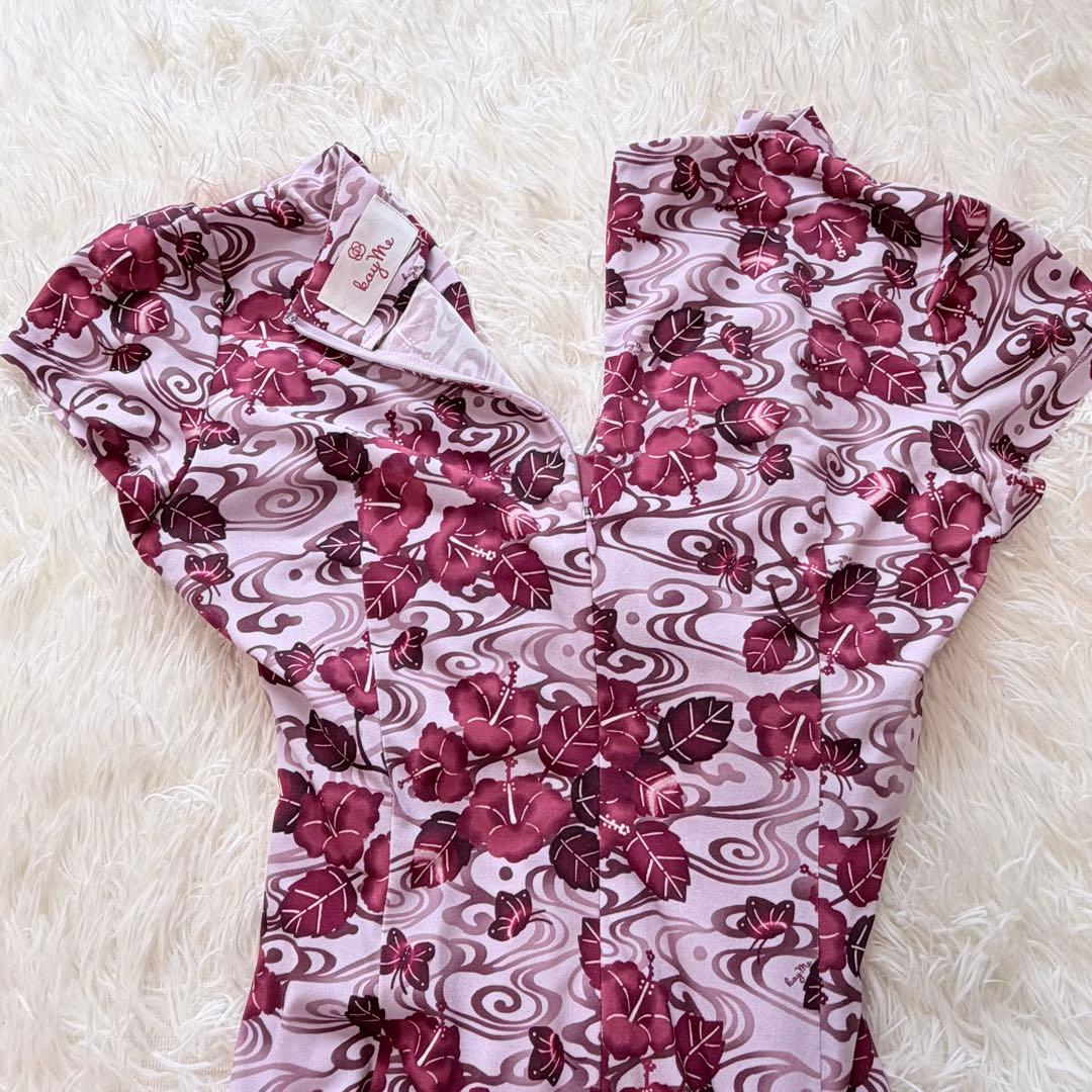 美品　9号　kayme ケイミー　紅ハイビスカス　ツイストワンピ　花柄　ピンク