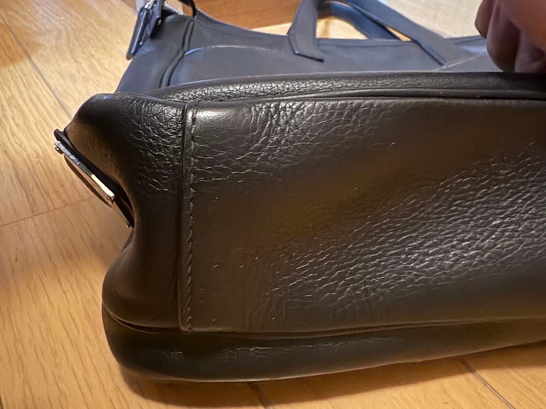⭐️最終お値下げしました⭐️PRADA⭐️ 黒 レザー ビジネストートバッグ　三角ロゴ