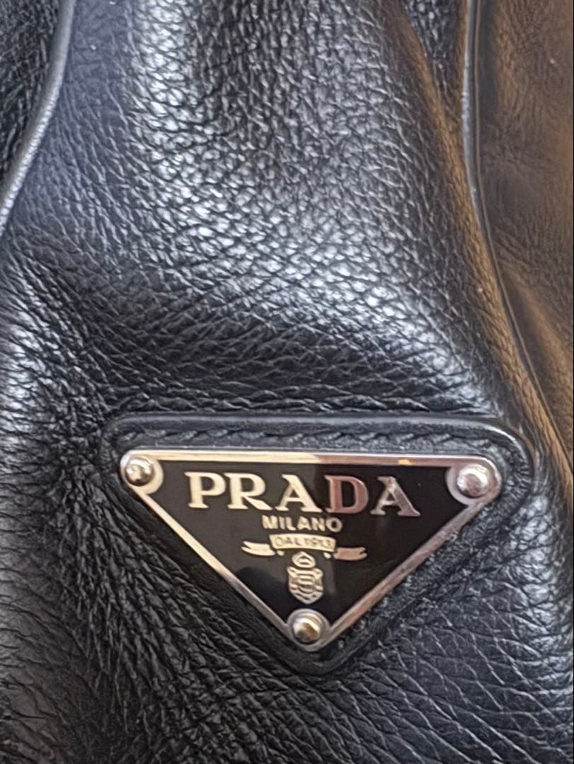 ⭐️最終お値下げしました⭐️PRADA⭐️ 黒 レザー ビジネストートバッグ　三角ロゴ
