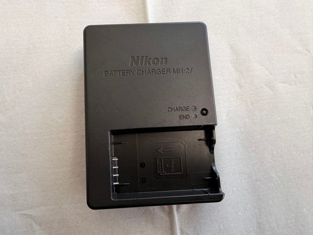 Nikon1 J2 ミラーレスカメラ レッド 10-30mmレンズ付き