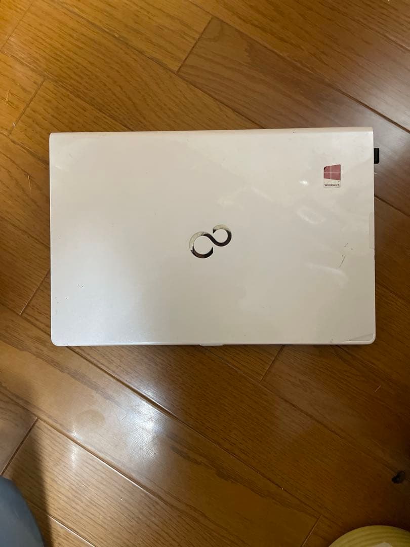 富士通 LIFEBOOK ホワイト Windowsノート本体