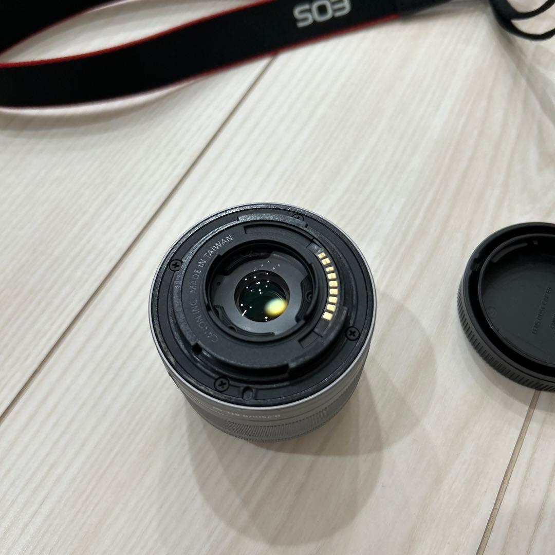 Canon EOS M100 ダブルレンズキット ホワイト