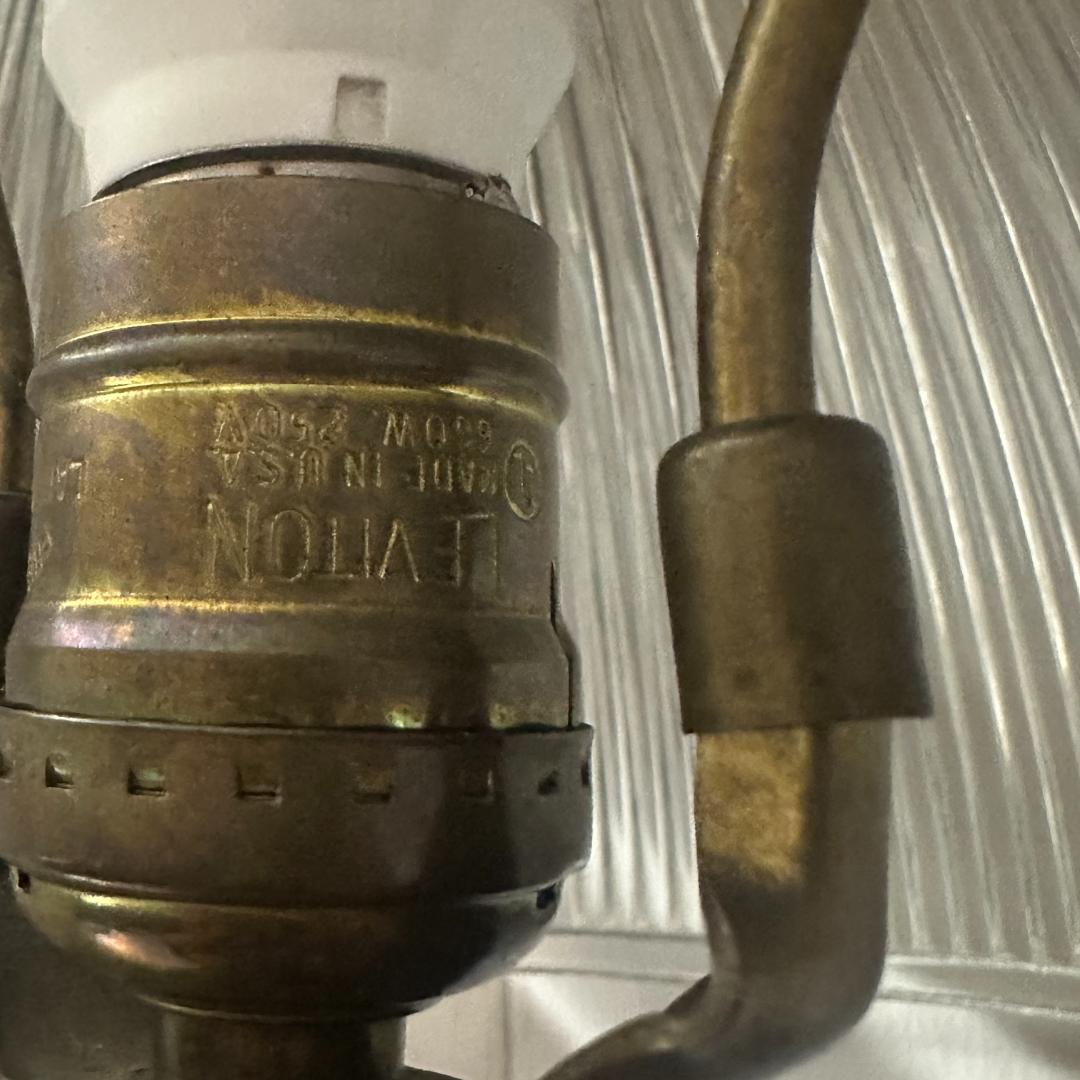 てってっ　ヴィンテージ LEVITON製 デスクランプグラスシェード真鍮製