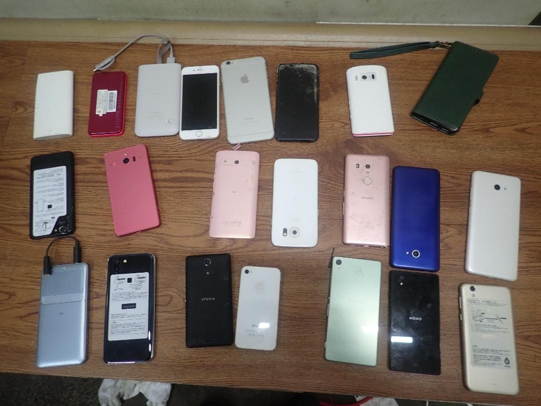 む*！様 携帯電話 ジャンク多数