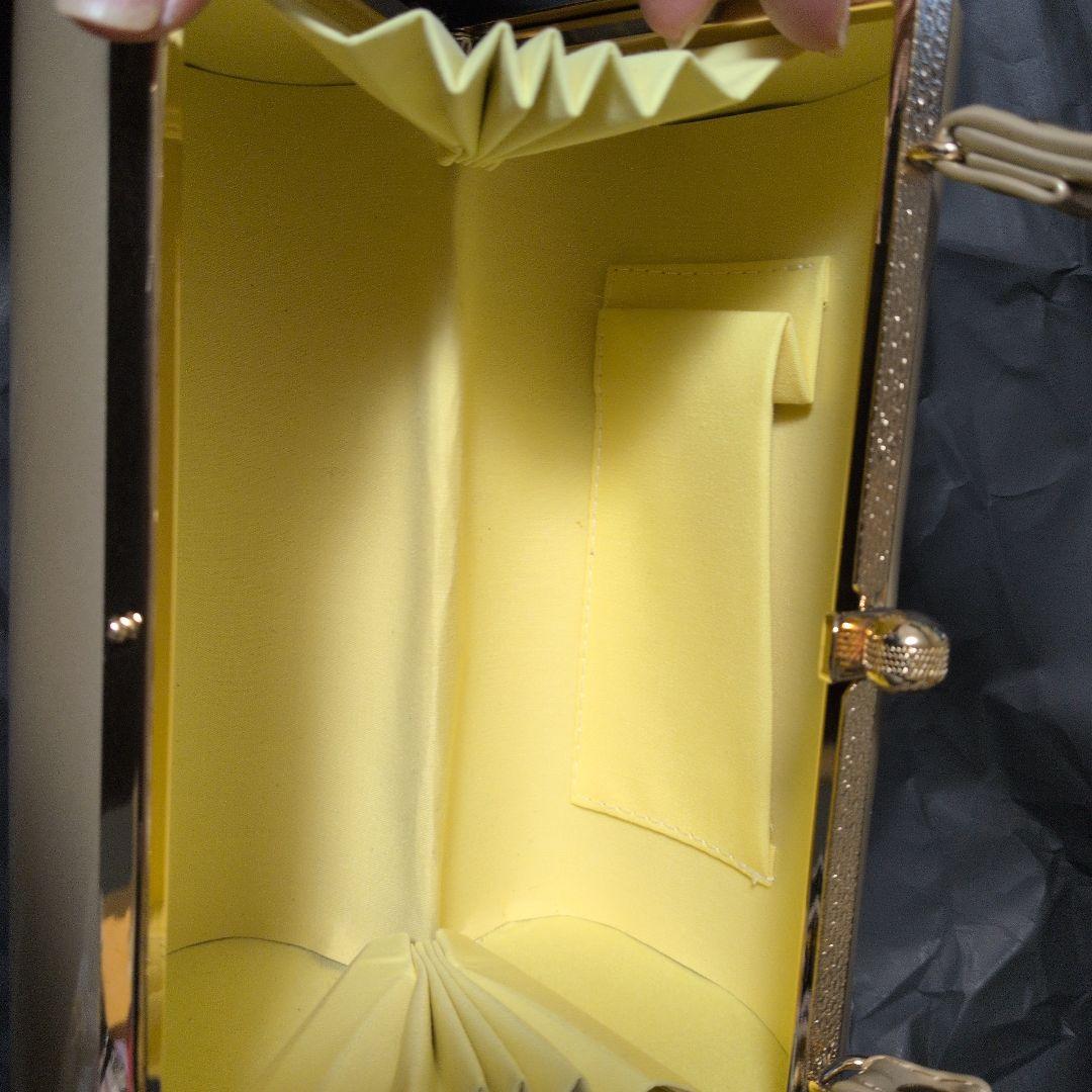 ゴールドクラッチバッグと草履のセット