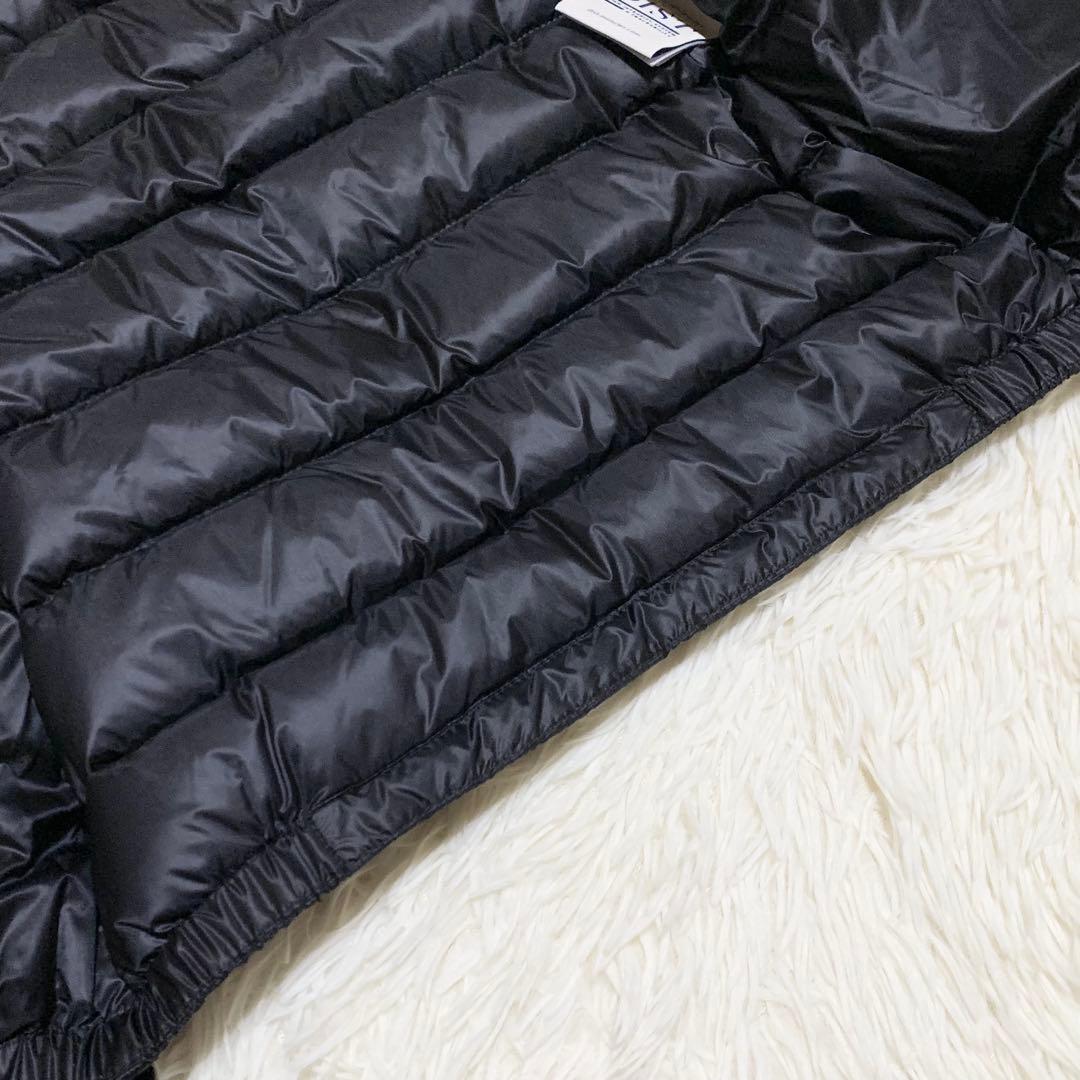 【未使用に近い】モンクレール ライトダウン AGAY ロゴワッペン ブラック0