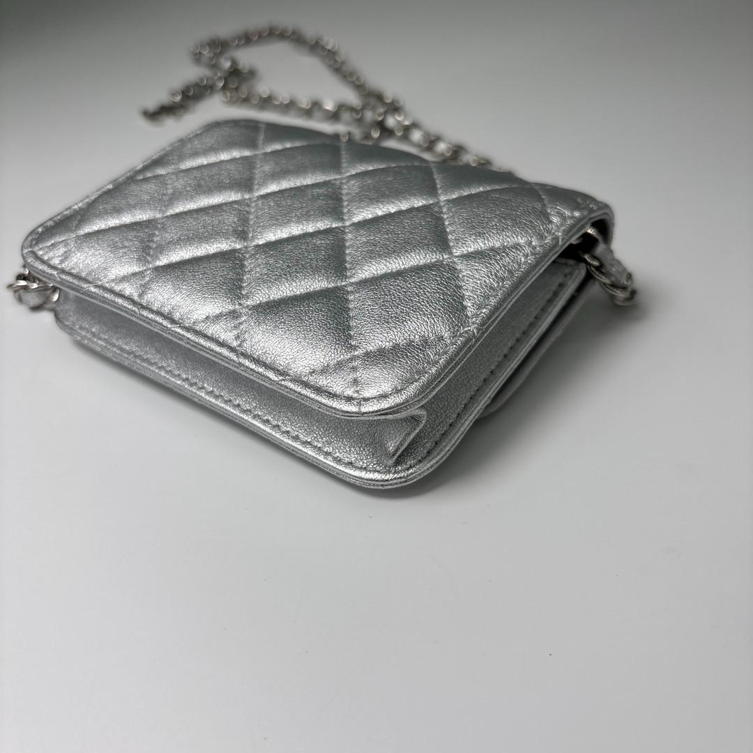 新品未使用 シャネル マトラッセ スターモチーフ ショルダーバッグ レディース