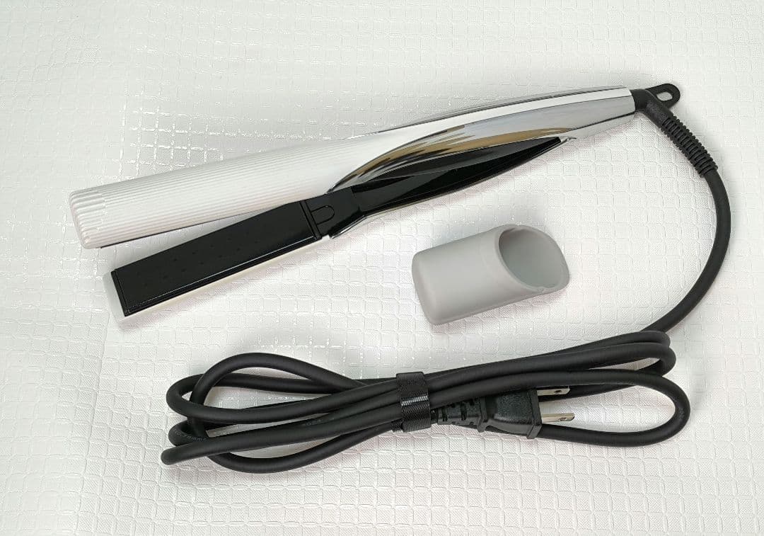 22年製 正規品　ReFaリファ ビューテック ストレートアイロン