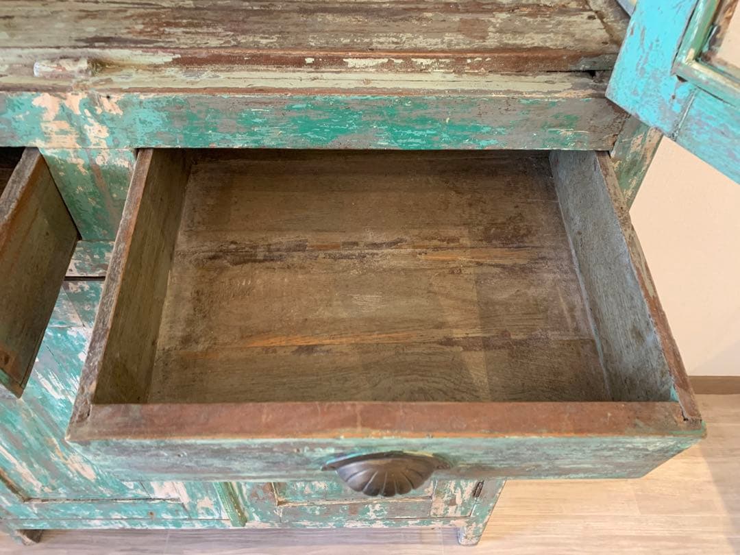 アンティークキャビネット 希少カラー　グリーンペイント　年代物　ビンテージ家具