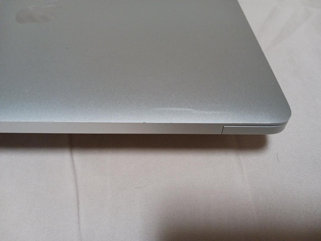 MacBook Pro (13インチ, 2017, T3 x 4) 　A1706