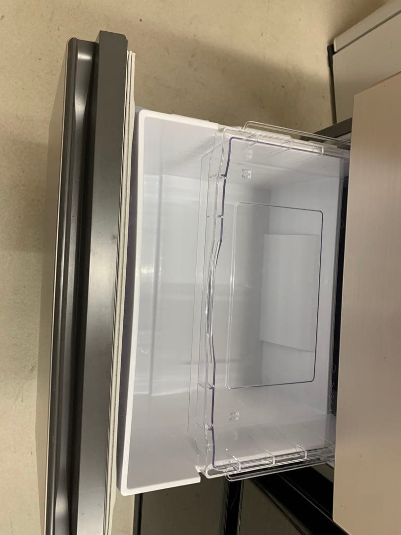 HITACHI 265L 冷蔵庫 2022年製 送料無料　小さい凹みあり